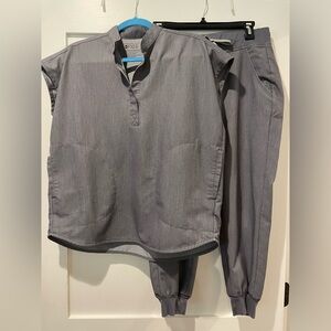 FIGS set, gray. XS / S petite